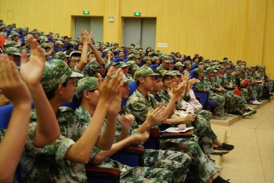 有哪些爸妈会爱吃的零食？游戏画面